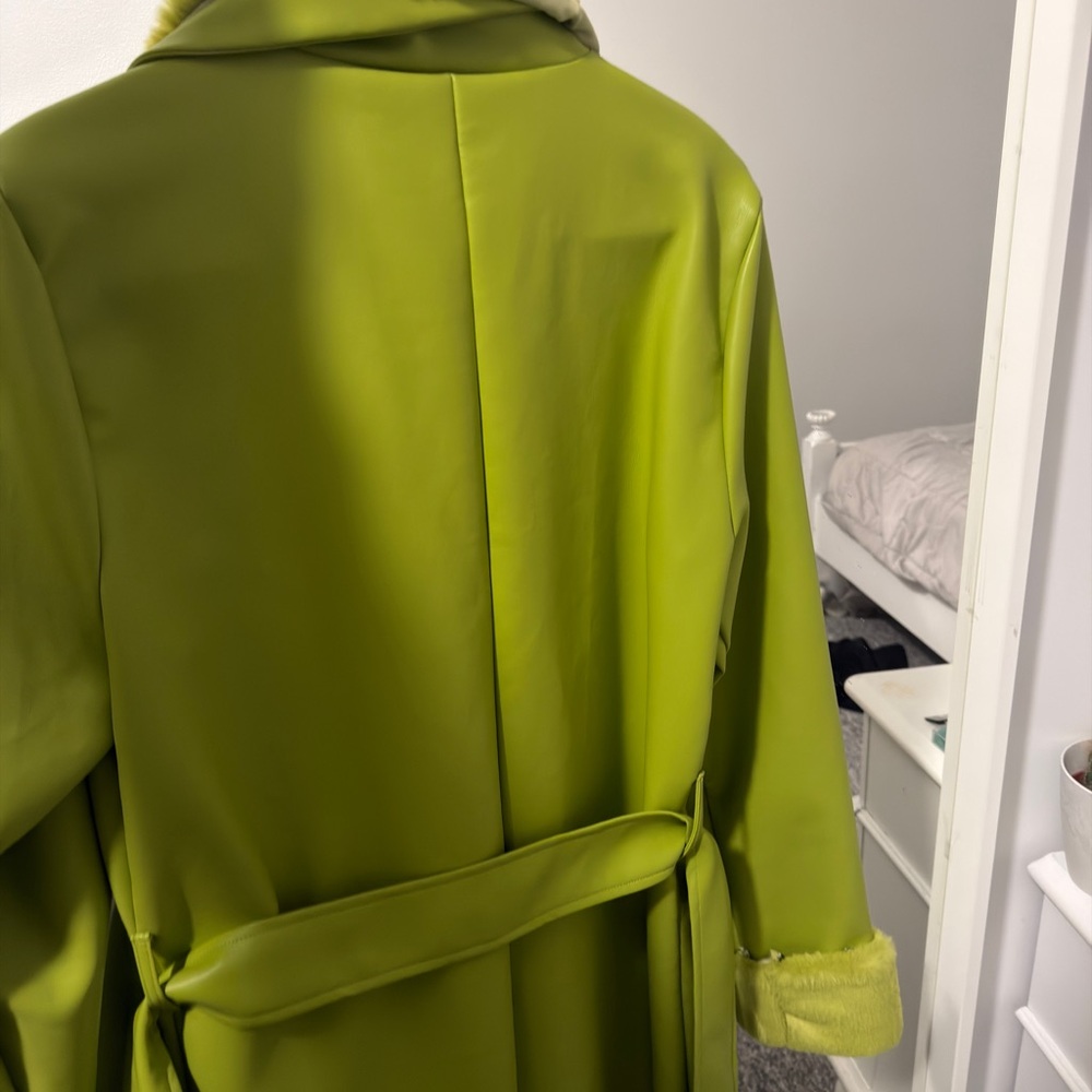 Fashion Nova Lime Green Teddy Jacket - Picture 3 of 4